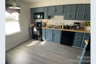 2705 N Center Street #43, Hickory, NC 28601 - Photo 4