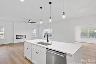 1242 N Sharon Amity Rd, Charlotte, NC 28211 - Photo 8