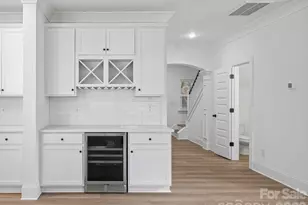 1242 N Sharon Amity Rd, Charlotte, NC 28211 - Photo 6