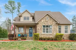 140 Pine Bluff Dr, Mooresville, NC 28117 - Photo 2