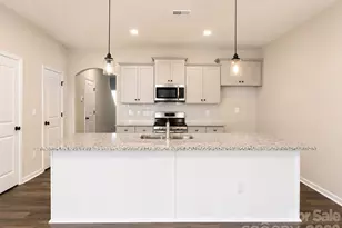 3110 Aberleaf Ln, Charlotte, NC 28227 - Photo 2