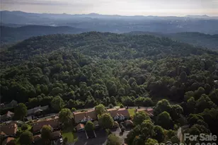 204 Fleetwood Plaza, Hendersonville, NC 28739 - Photo 24