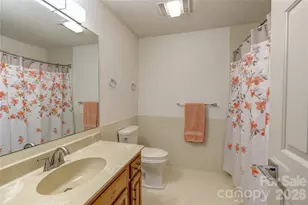 204 Fleetwood Plaza, Hendersonville, NC 28739 - Photo 18