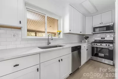 9424 Pembroke Road, Huntersville, NC 28078 - Photo 10