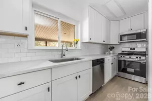 9424 Pembroke Rd, Huntersville, NC 28078 - Photo 10