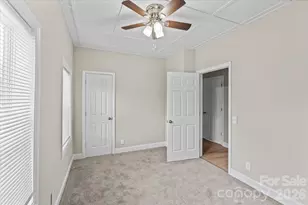 913 W 3rd Ave, Gastonia, NC 28052 - Photo 16