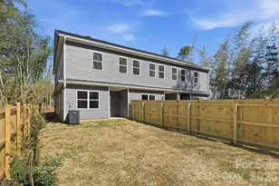 659 Stillgreen Ln, Charlotte, NC 28214 - Photo 2