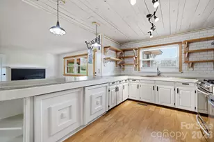 406 Coulwood Dr, Charlotte, NC 28214 - Photo 10