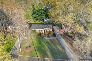 2400 Markham Ct, Charlotte, NC 28205 - Photo 1