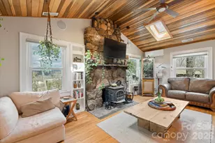 61 Hibriten Dr, Asheville, NC 28801 - Photo 8