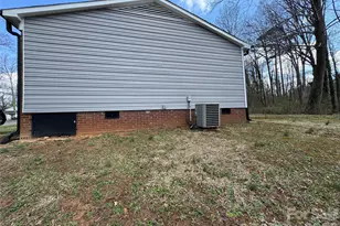 510 Belfast Dr, Gastonia, NC 28052 - Photo 4