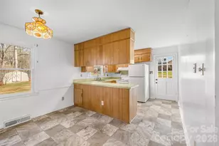 5322 Larewood Dr, Charlotte, NC 28215 - Photo 6