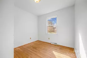 5322 Larewood Dr, Charlotte, NC 28215 - Photo 10