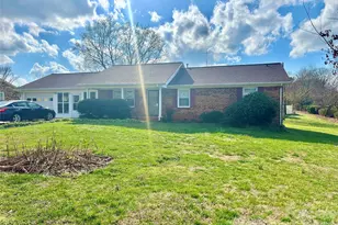 357 Pruitt Houser St, Lincolnton, NC 28092 - Photo 2