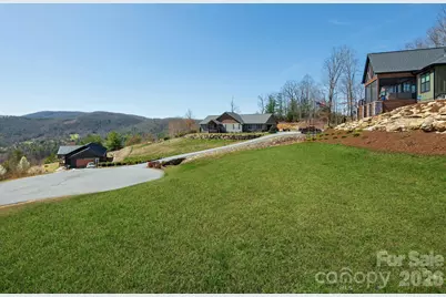 636 Crystal Heights Drive, Hendersonville, NC 28739 - Photo 40