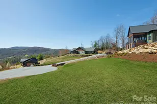 636 Crystal Heights Dr, Hendersonville, NC 28739 - Photo 40