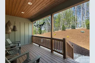 636 Crystal Heights Drive, Hendersonville, NC 28739 - Photo 38