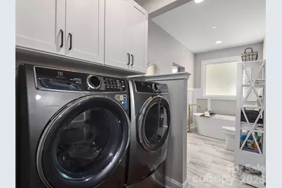 636 Crystal Heights Drive, Hendersonville, NC 28739 - Photo 28