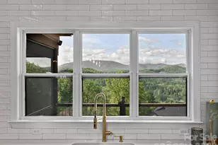 636 Crystal Heights Dr, Hendersonville, NC 28739 - Photo 12