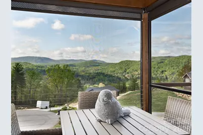 636 Crystal Heights Drive, Hendersonville, NC 28739 - Photo 8