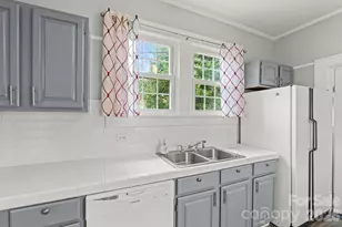 218 Queen Anne Rd, Salisbury, NC 28144 - Photo 16