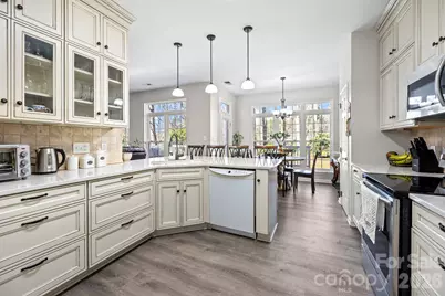 13702 Chambray Lane, Charlotte, NC 28278 - Photo 2