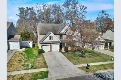9911 Seven Oaks Drive, Charlotte, NC 28215 - Photo 2