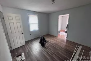 2617 Ansonia St, Winston Salem, NC 27105 - Photo 6