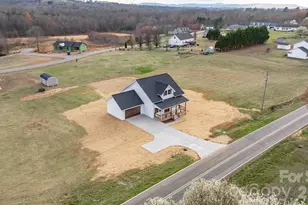 1284 Jay Burke Rd, Taylorsville, NC 28681 - Photo 24