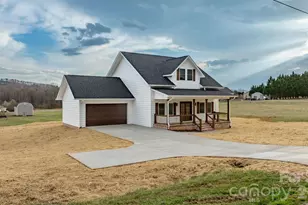 1284 Jay Burke Rd, Taylorsville, NC 28681 - Photo 2