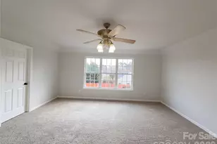 304 Valerie Dr, Lincolnton, NC 28092 - Photo 10