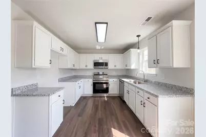 304 Valerie Drive, Lincolnton, NC 28092 - Photo 8