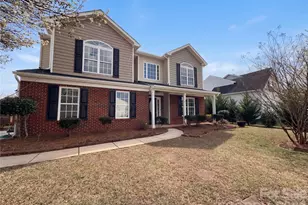 304 Valerie Dr, Lincolnton, NC 28092 - Photo 2