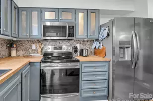 456 Youngs Mountain Dr, Lake Lure, NC 28746 - Photo 10