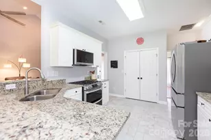 12015 Hampton Pl Dr, Charlotte, NC 28269 - Photo 10