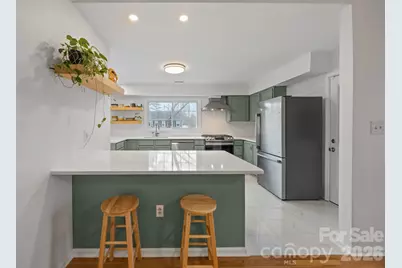 4326 Saxonbury Way, Charlotte, NC 28269 - Photo 16