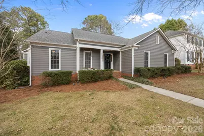 4326 Saxonbury Way, Charlotte, NC 28269 - Photo 4