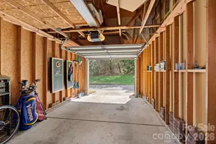 8658 Beaver Creek Dr, Charlotte, NC 28269 - Photo 18