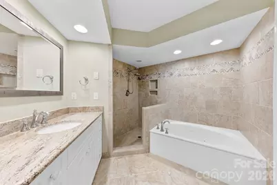 8934 Challis Hill Lane, Charlotte, NC 28226 - Photo 16