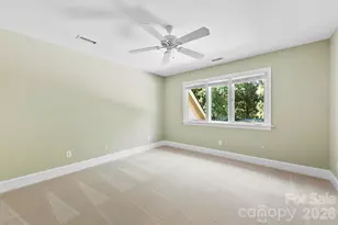 8934 Challis Hill Ln, Charlotte, NC 28226 - Photo 20