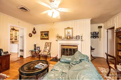 1724 2nd Avenue NW, Hickory, NC 28601 - Photo 10