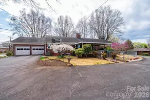 1724 2nd Ave NW, Hickory, NC 28601 - Photo 6