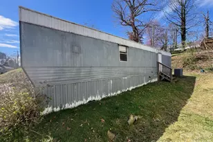 475 E Court St, Marion, NC 28752 - Photo 26