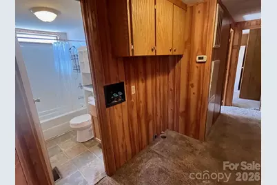 475 E Court Street, Marion, NC 28752 - Photo 10