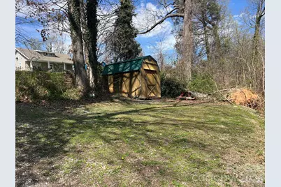 475 E Court Street, Marion, NC 28752 - Photo 20