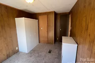 475 E Court St, Marion, NC 28752 - Photo 16