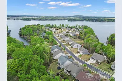 16408 Cozy Cove Road, Charlotte, NC 28278 - Photo 2