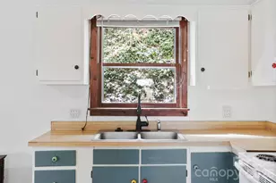 186 Greentree Ln, Canton, NC 28716 - Photo 8