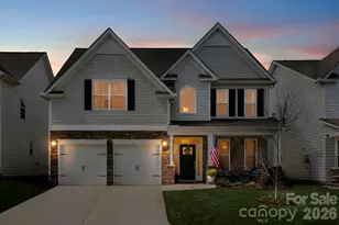 265 Fox Cove Rd, Hendersonville, NC 28792 - Photo 2