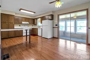 167 Mt Carmel Rd, Asheville, NC 28806 - Photo 2